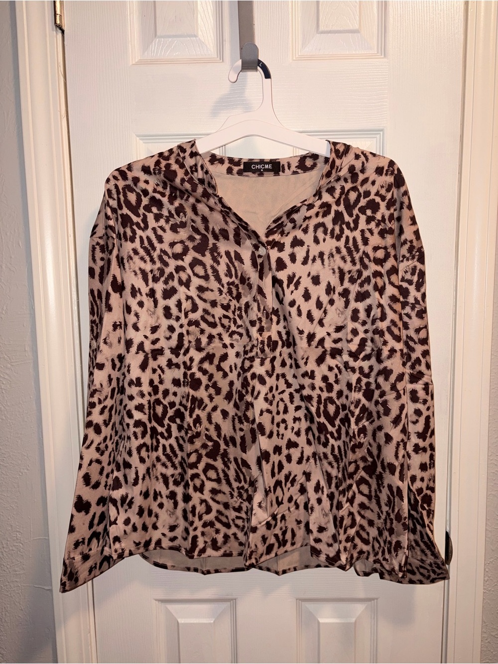 chic Blush Taupe Leopard Print Button-Front Blouse